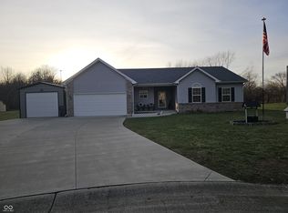 2039 Round Barn Ct, Chesterfield, IN 46017
