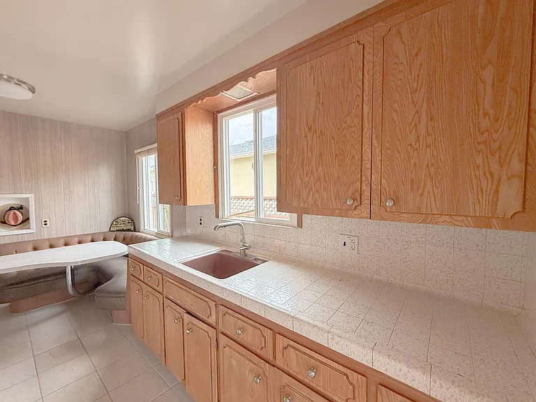 1226 Margery Ave — Photo 7