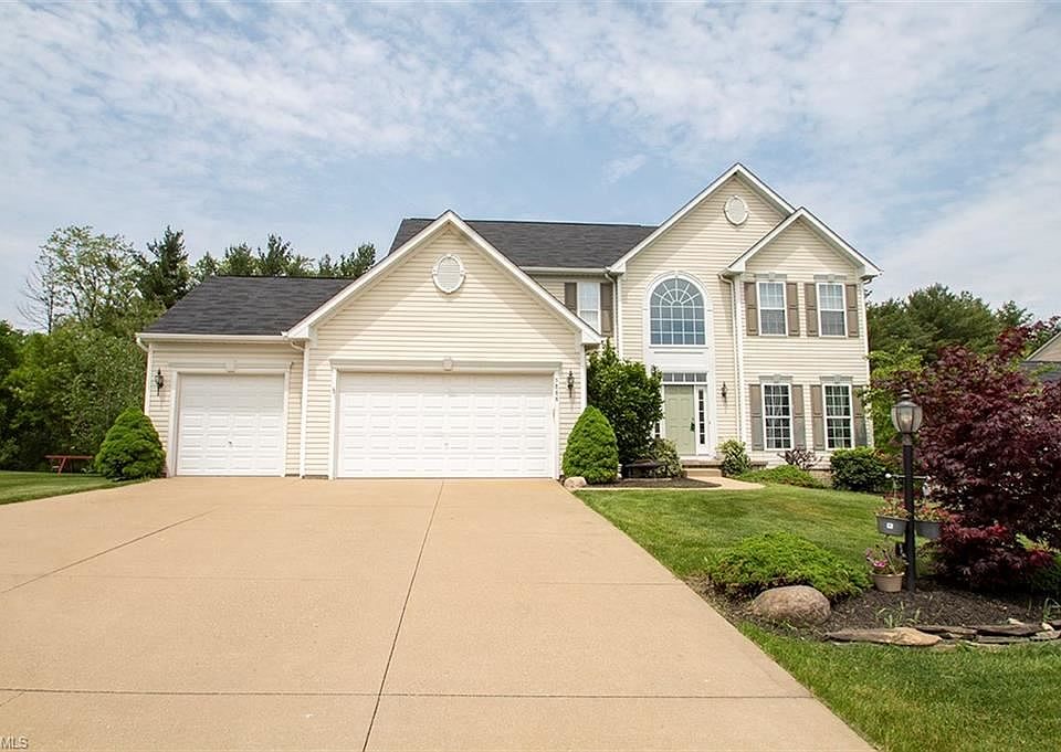 1st image of 5866 Churchill Way