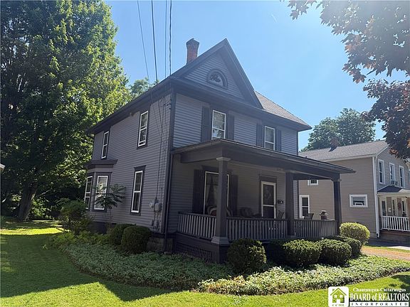 3rd image of 44 Liberty St