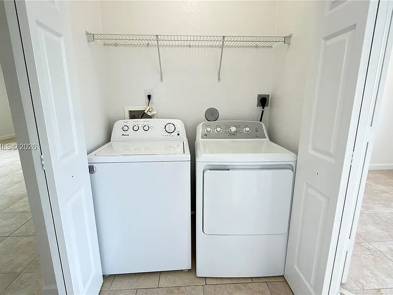 3390 NE 13th Circle Dr #206-19 — Photo 56