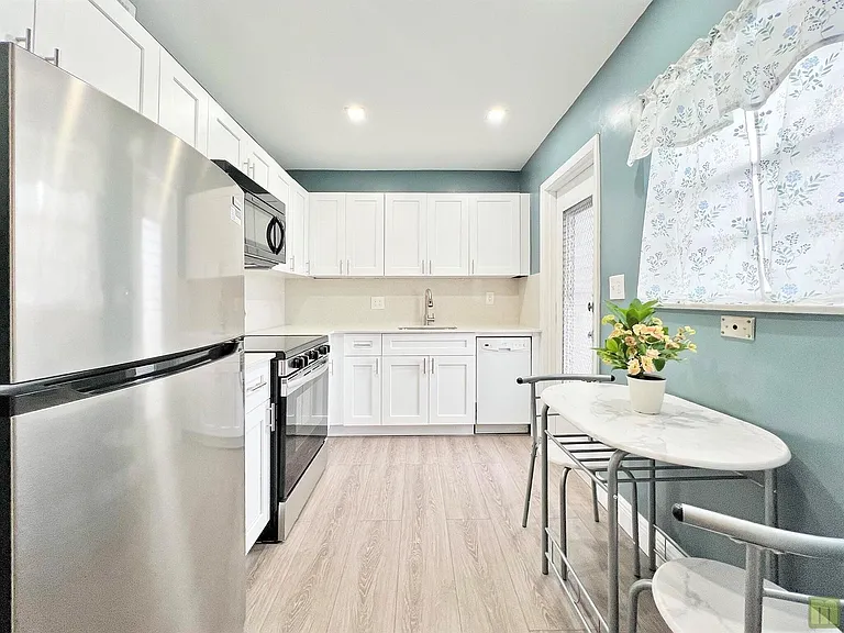 1490 NW 43rd Ave #206 — Photo 9