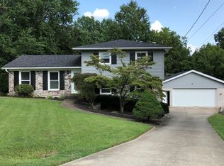 8603 Burlingame Ct, Louisville, KY 40219