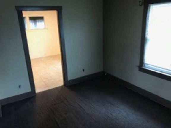 2nd image of 1116 S Belmont Ave
