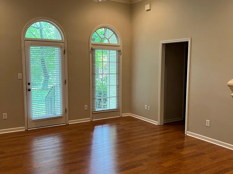 8311 Poplar Grove Cir — Photo 7