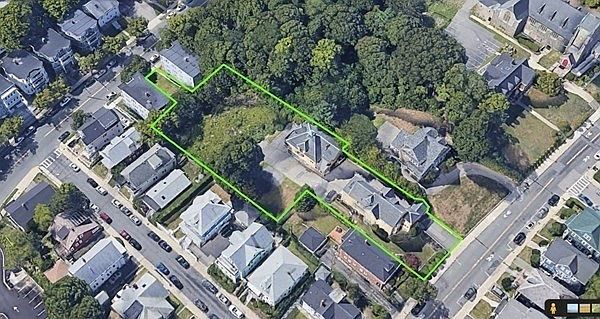 2nd image of 664 Washington St