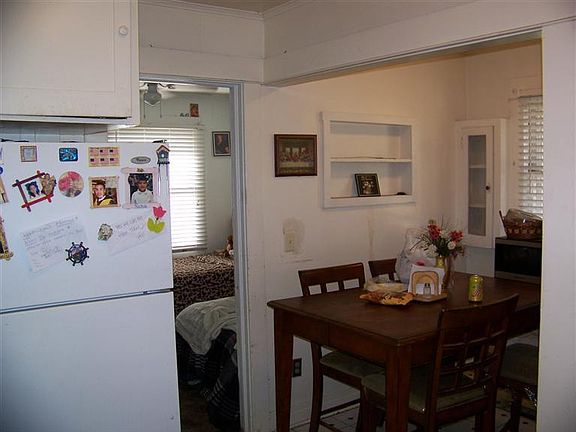 4th image of 4121 E Grant Ave