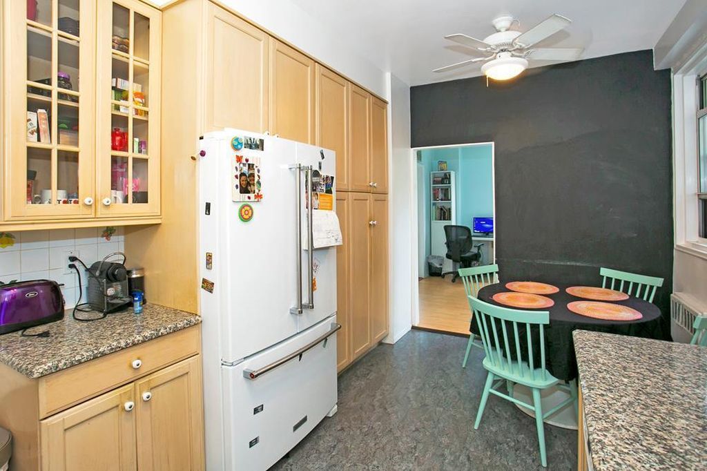 4 Bed 2 Bath Property, New York • 1,700 Sq Ft
