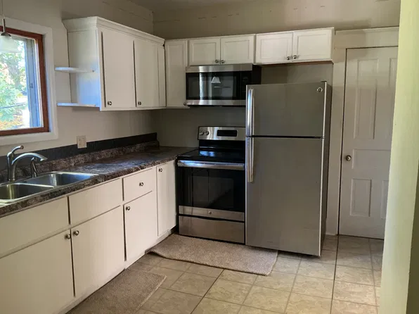 86 S Howell St, Hillsdale, MI 49242