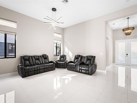 3rd image of 10650 Coral Street