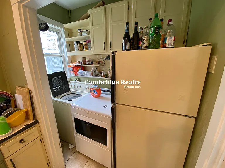 12 Oswald St #2T — Photo 3