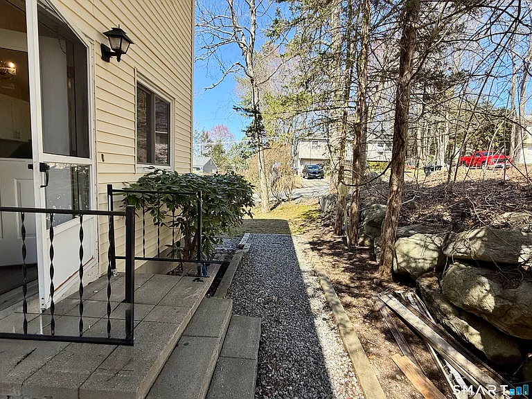 84 Wilmot St — Photo 15