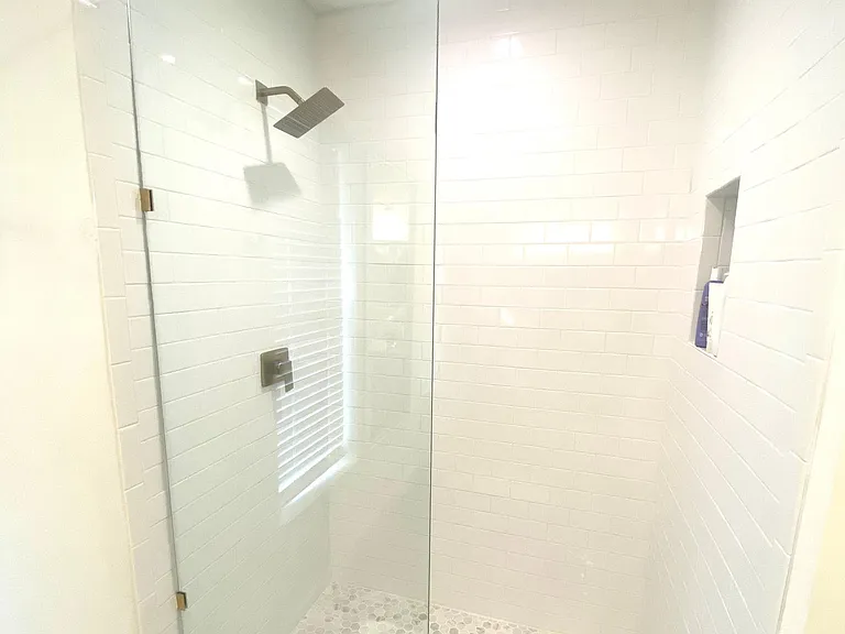 1910 NE 5th St #108 — Photo 10
