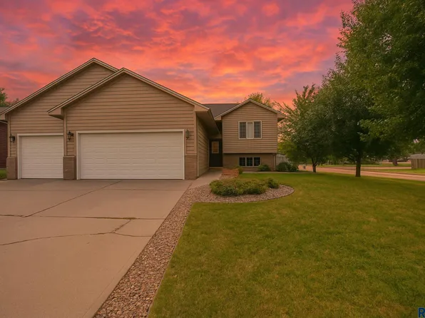 6433 W 56th St, Sioux Falls, SD 57106