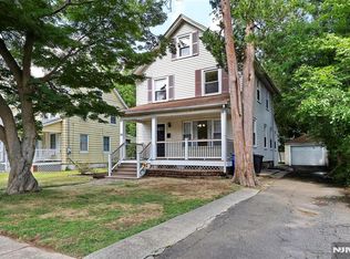 14 Moller St, Tenafly, NJ 07670