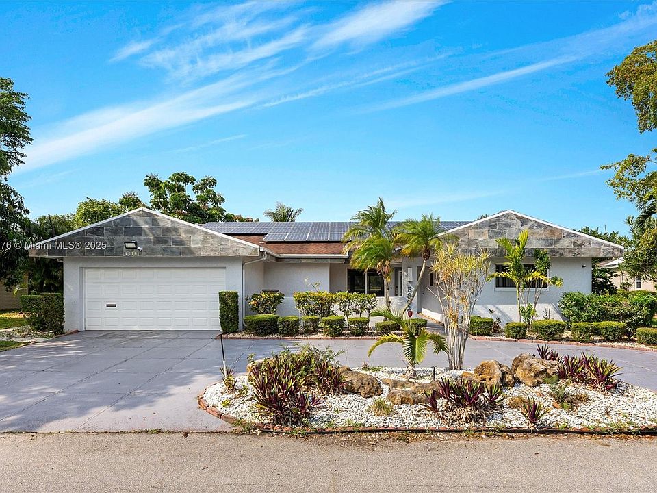 1st image of 5802 Australian Pine Dr
