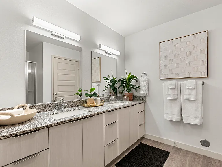 Lucero Apartments — Photo 10