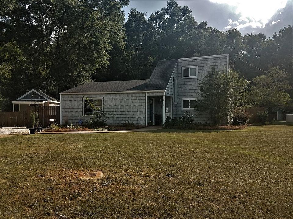 1st image of 223 Greenway Dr