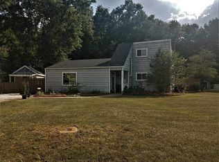 223 Greenway Dr, Greenwood, SC 29649