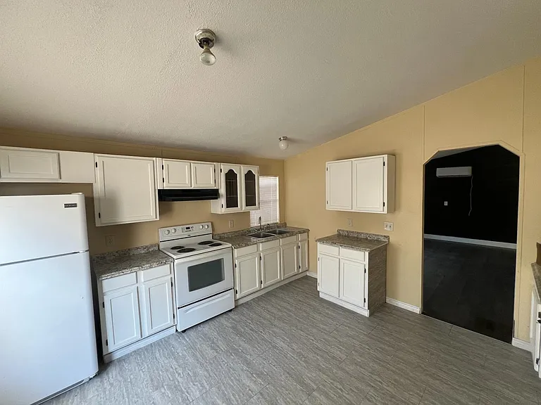 3503 Creekside Dr — Photo 9