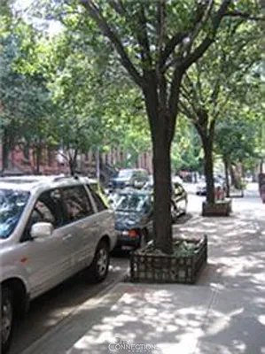 Rented by City Connections Realty | media 15