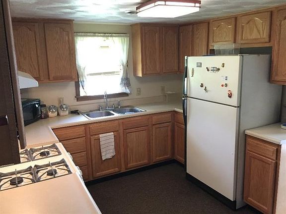 4th image of 50 Cox Dr