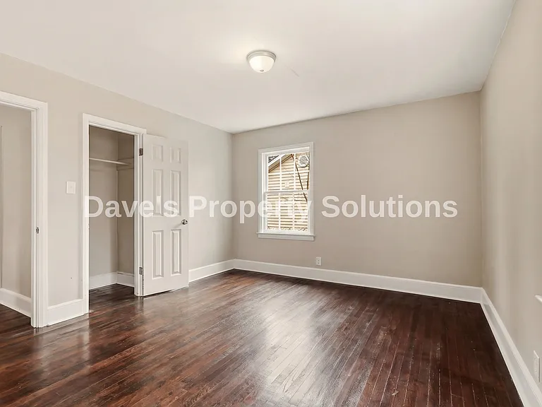 829 W Terrell St — Photo 13