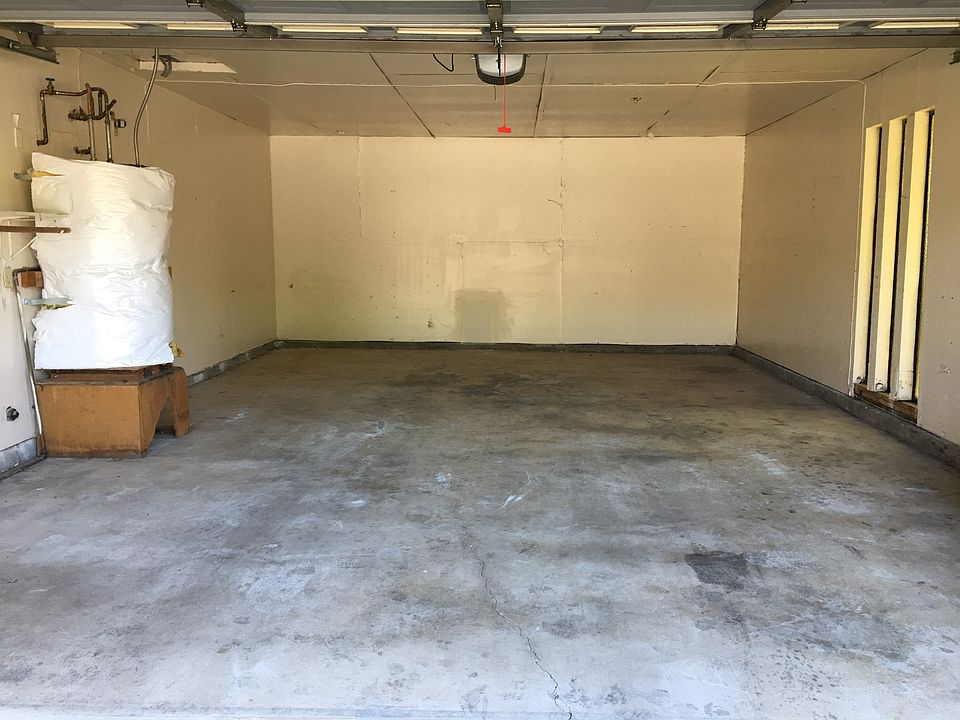 1st image of 2747 Independence Ave