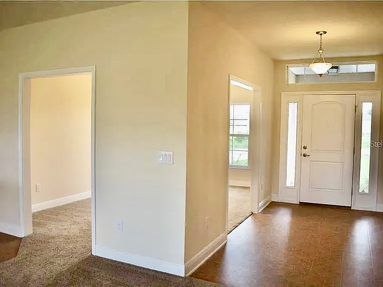 720 Desmoines Dr — Photo 10