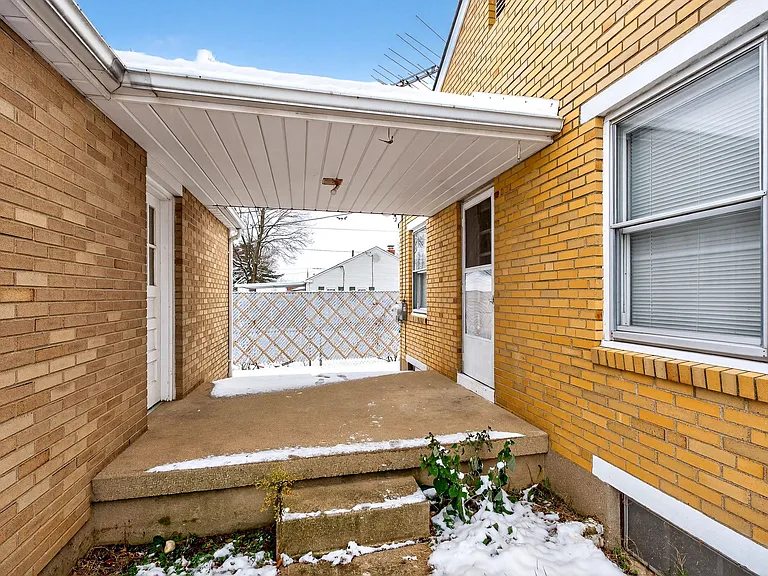4100 Fulton Ave — Photo 3