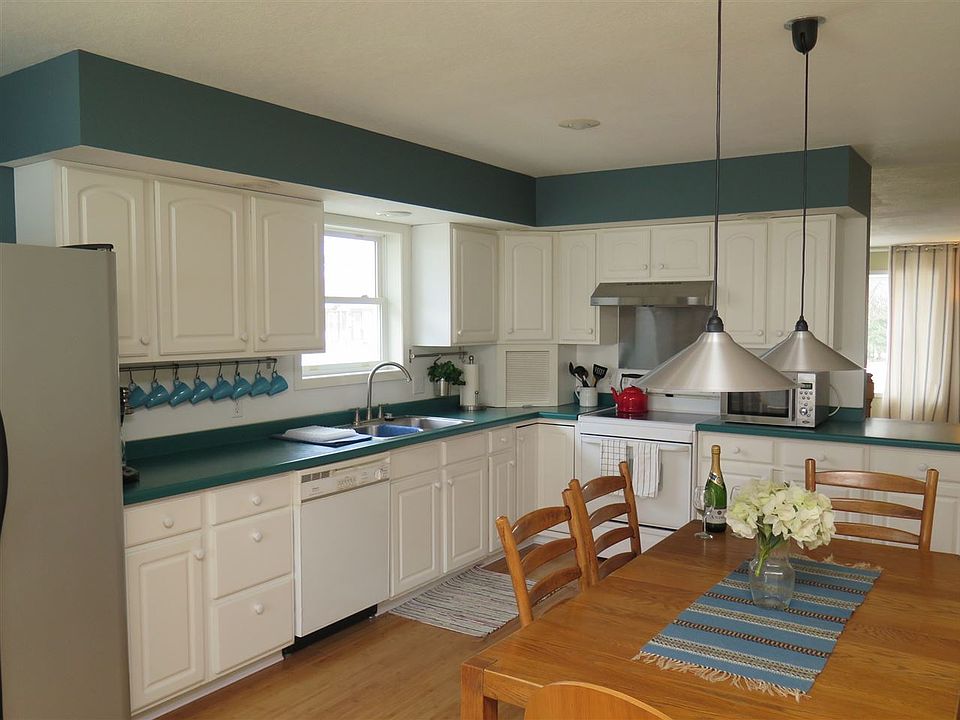 1012 S Mechanic St Decorah IA Zillow