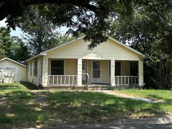 213 S Hampshire St, Saginaw, TX 76179