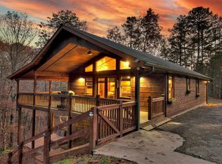 135 Mountain Peeks Ln, Blue Ridge, GA 30513