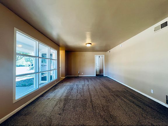4th image of 4205 39th St