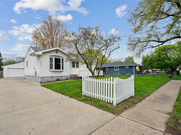 2534 Lay St, Des Moines, IA 50317