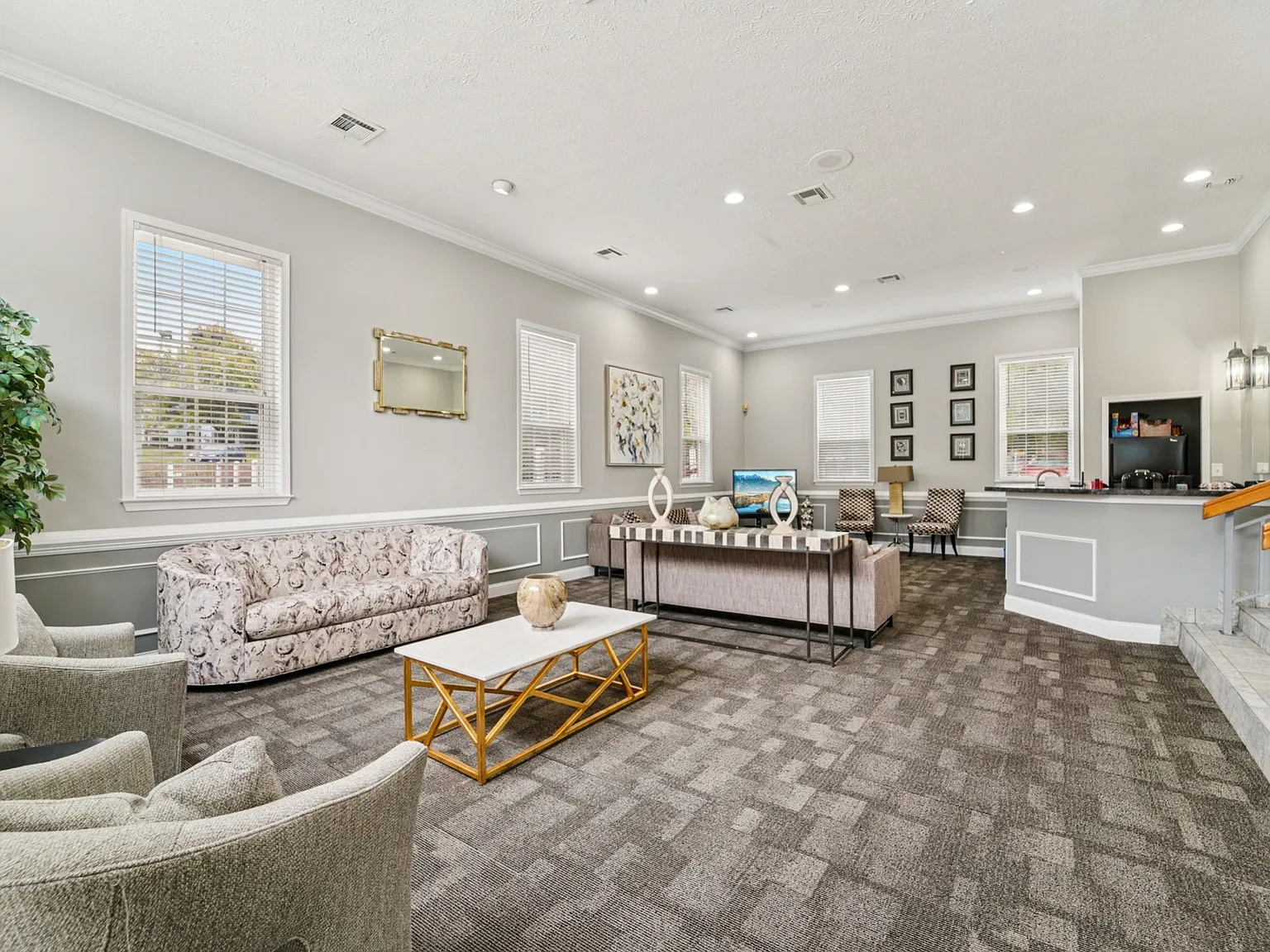 Country Meadows Apartments — Photo 1