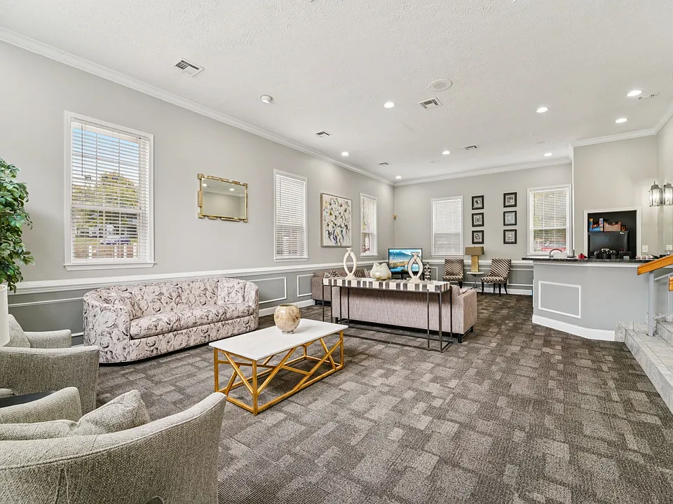 Country Meadows Apartments