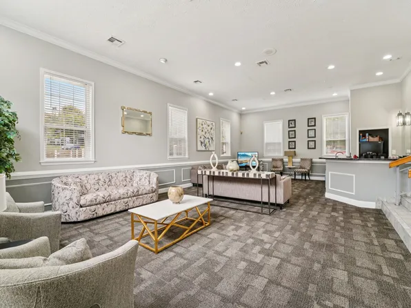 Country Meadows Apartments