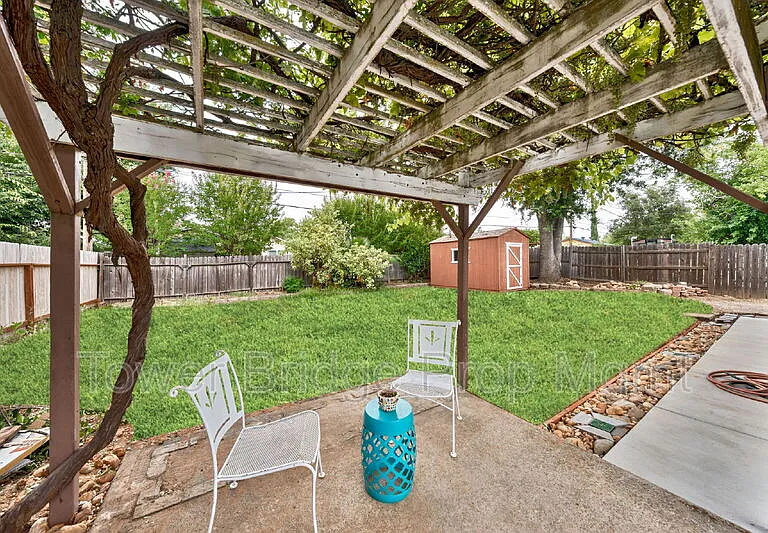 1317 School St — Photo 22