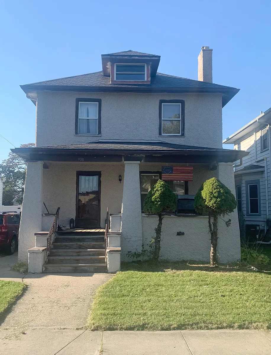 908 Harrison St Apt 3, Monroe, MI 48161 HotPads