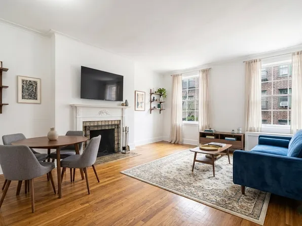 190 West 10th Street image 1 of 5