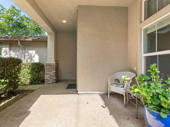 4th image of 11865 Cobble Brook Drive