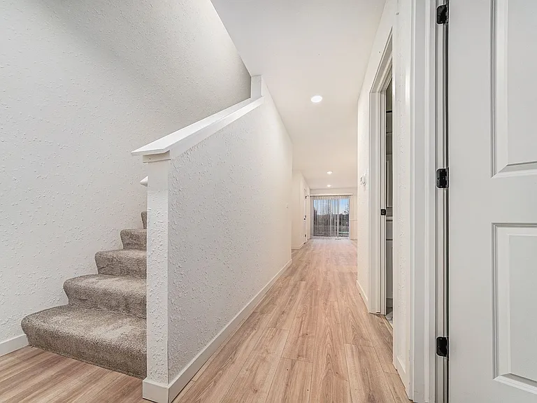 112 Iris Ct — Photo 16