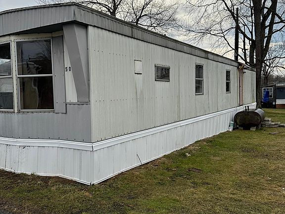 2nd image of 108 Tina Ln