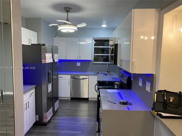 3751 SW 32nd Ct, Hollywood, FL 33023