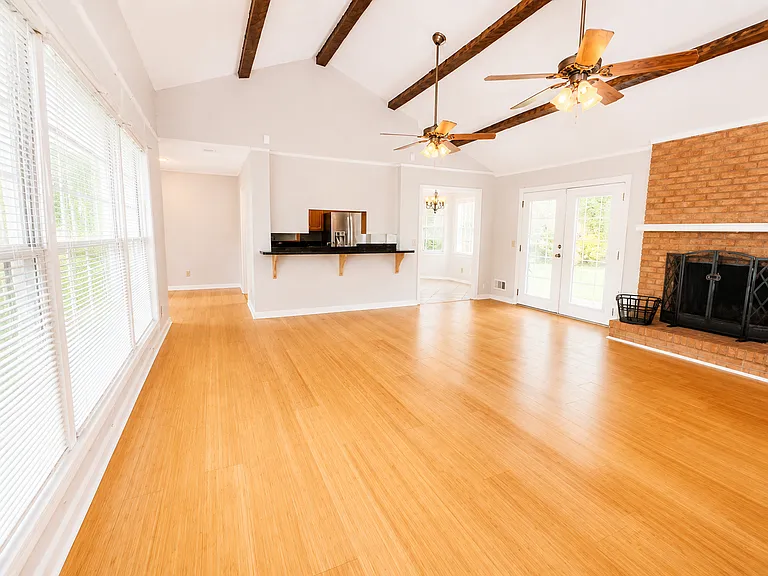 208 Inway Dr — Photo 2