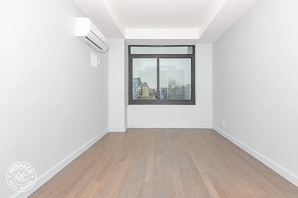 Rented by MySpaceNYC | media 24