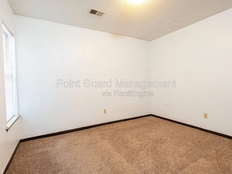 Midtown Place Apartments — Photo 48