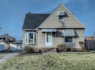 8412 Kenton Ave, Parma, OH
