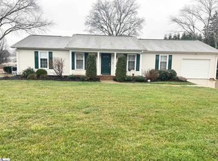 908 Devenger Rd, Greer, SC 29650